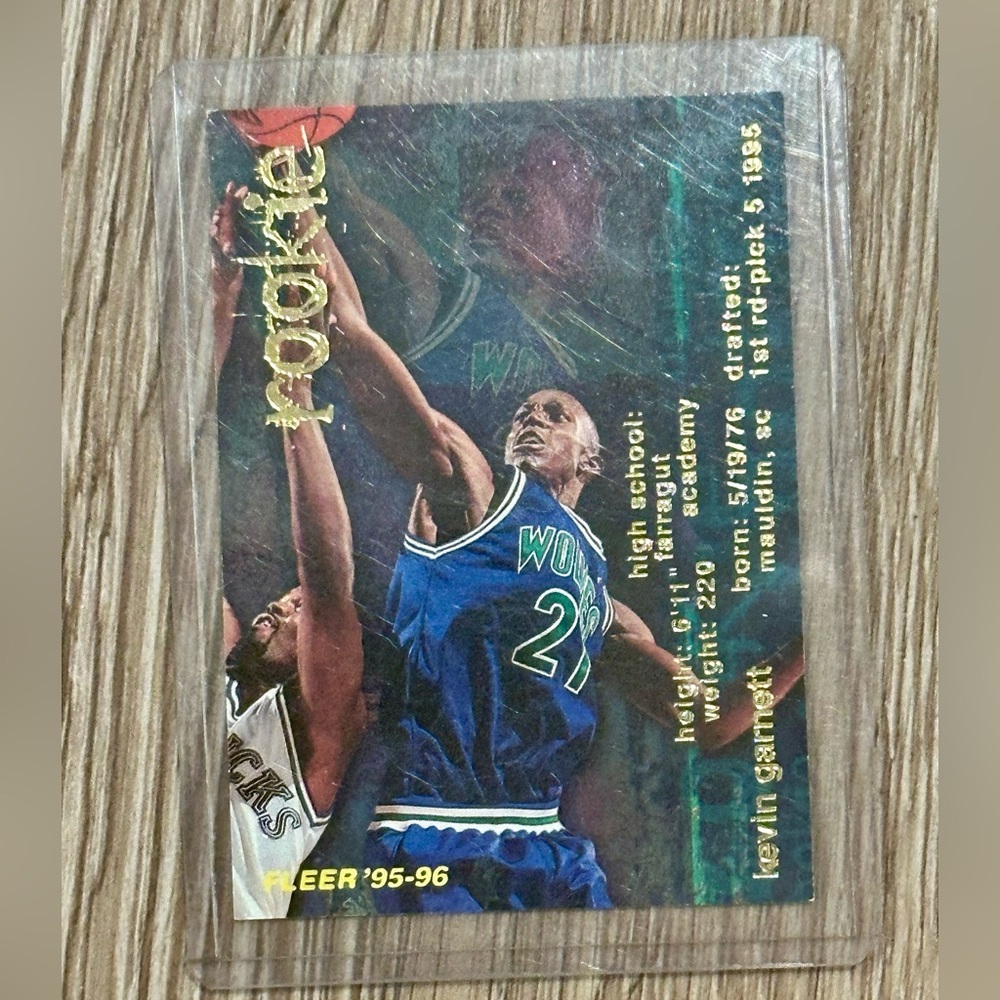Kevin Garnett Fleer Rookie 95-96